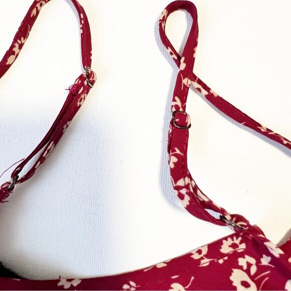 Forever 21 red floral print crop top Women's size Medium - Picture 4 of 5